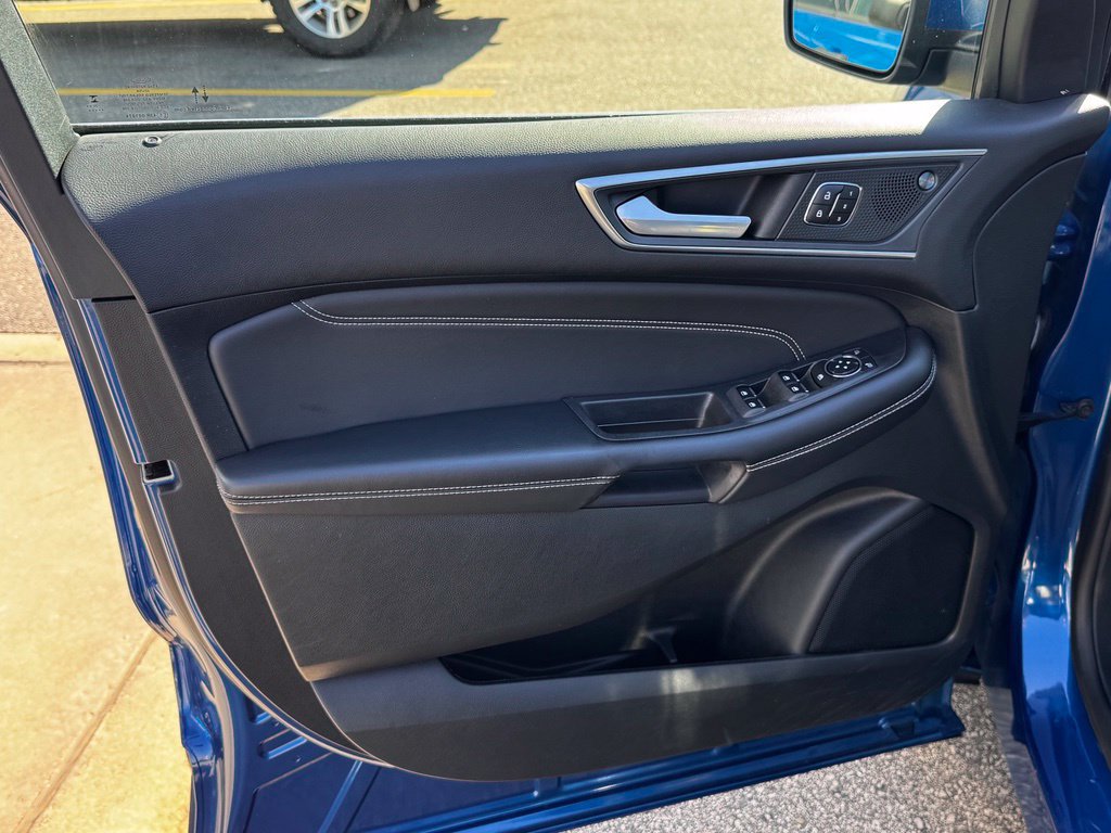 Used 2024 Ford Edge Titanium w/ Equipment Group 301A AWD/4WD image 10