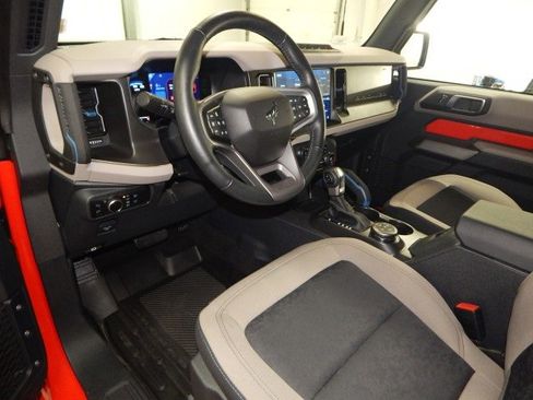 Used 2023 Ford Bronco Wildtrak image 11
