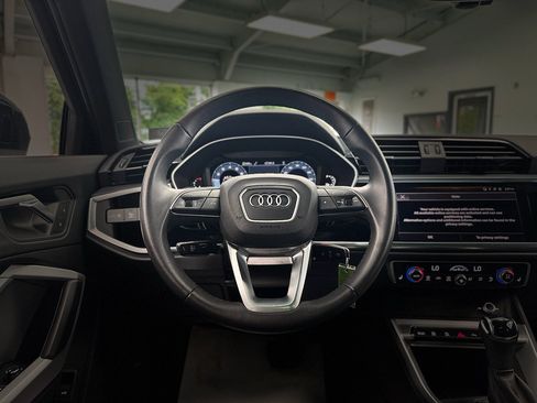 Used 2025 Audi Q3 2.0T Premium AWD/4WD image 16