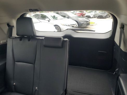 Certified 2025 Toyota Grand Highlander FWD image 15