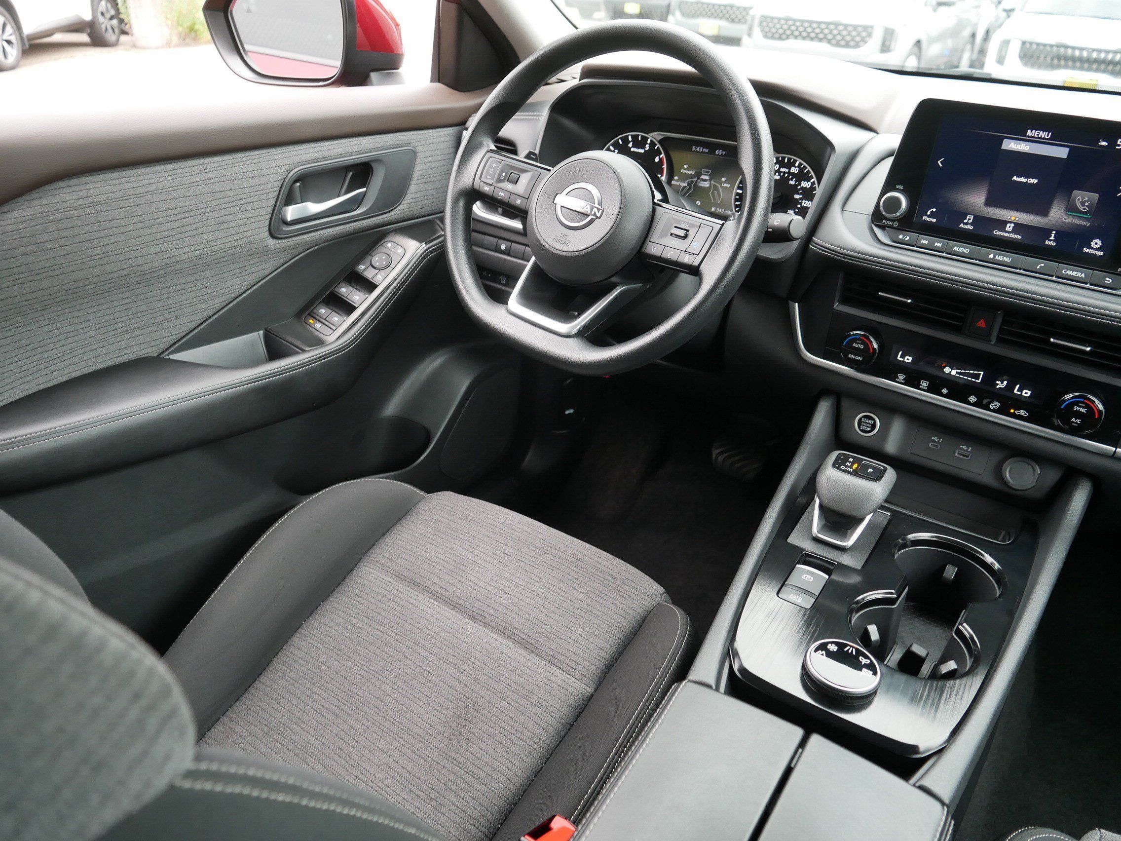 Certified 2023 Nissan Rogue SV AWD/4WD image 9