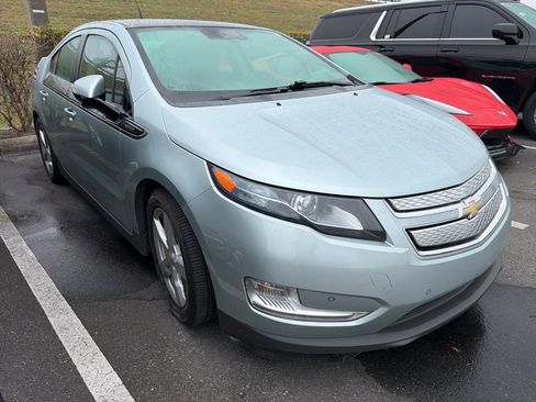Used 2012 Chevrolet Volt Premium w/ Premium Trim Package image 2