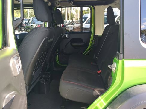 Used 2020 Jeep Wrangler Unlimited Rubicon w/ Cold Weather Group image 14