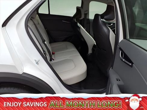 Used 2024 Kia Niro EX image 17