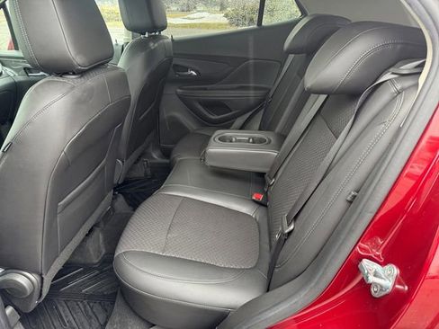 Used 2022 Buick Encore Preferred w/ Safety Package image 16