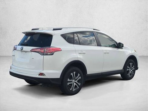 Used 2017 Toyota RAV4 LE image 5