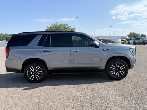 Used 2022 GMC Yukon AT4 AWD/4WD image 5