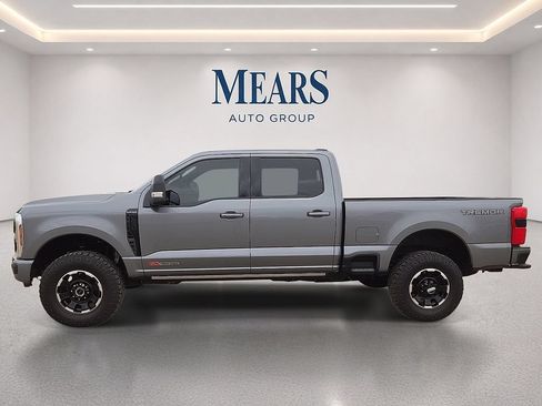 Used 2025 Ford F250 Platinum w/ Tremor Off-Road Package AWD/4WD image 2