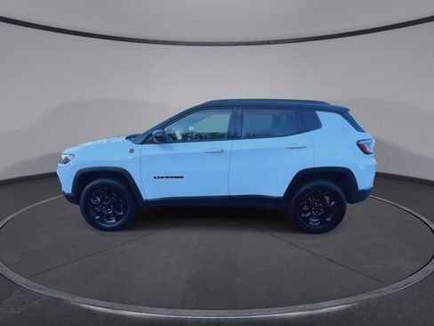 Used 2024 Jeep Compass Trailhawk image 5