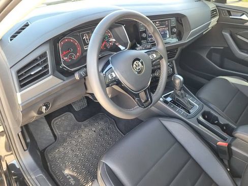 Used 2021 Volkswagen Jetta SE FWD image 23