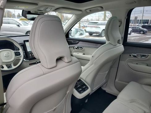 New 2026 Volvo XC90 B6 Ultra w/ Protection Package AWD/4WD image 28