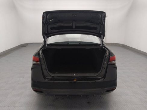 Used 2021 Nissan Versa SV FWD image 29