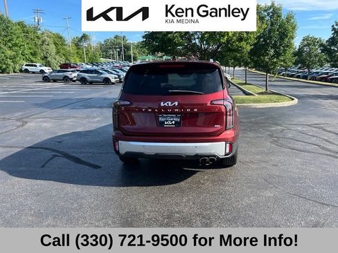 Certified 2024 Kia Telluride EX w/ EX Captain's Chair Package AWD/4WD image 7