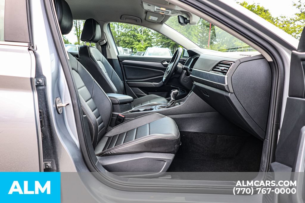Used 2024 Volkswagen Jetta SE FWD image 20