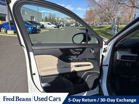 Used 2025 Lincoln Corsair Reserve w/ Equipment Group 202A image 9