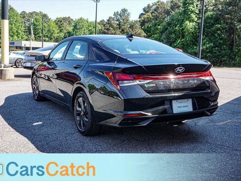 Used 2022 Hyundai Elantra SEL w/ Convenience Package FWD image 13