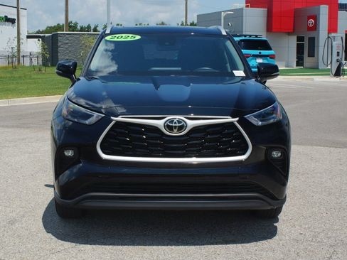Certified 2026 Toyota Highlander XLE AWD/4WD image 28
