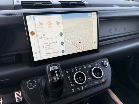 Used 2023 Land Rover Defender 110 X image 17