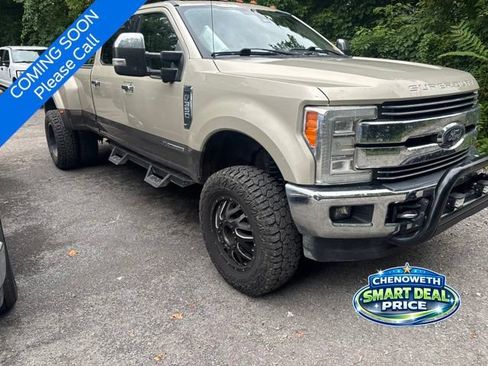 Used 2017 Ford F350 Lariat w/ Lariat Ultimate Package AWD/4WD image 4