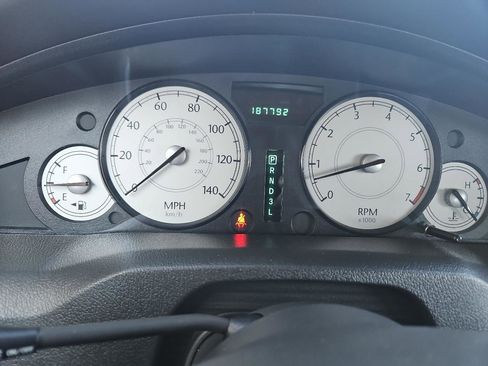 Used 2005 Chrysler 300 w/ Protection Group image 13