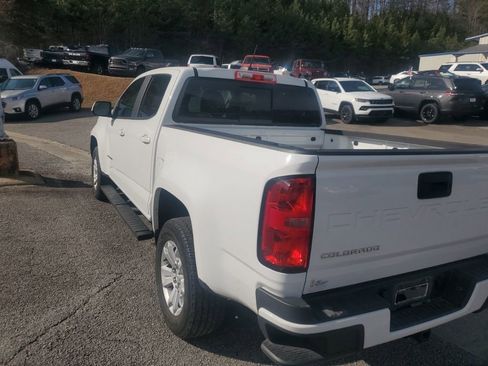 Used 2021 Chevrolet Colorado LT w/ LT Convenience Package image 10