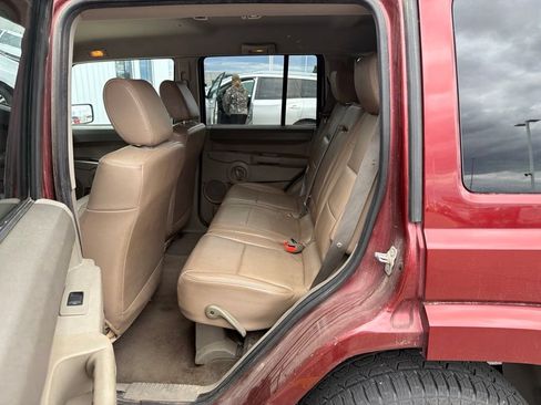 Used 2008 Jeep Commander Sport AWD/4WD image 19
