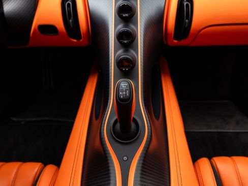 Used 2024 Bugatti Chiron Super Sport image 26