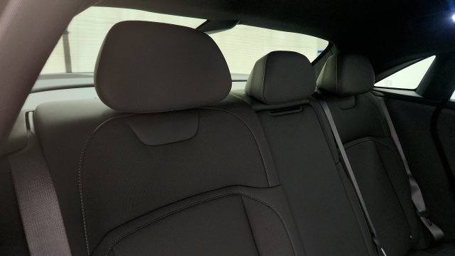 Used 2024 Lucid Air Pure RWD image 38