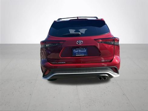 Used 2021 Toyota Highlander XSE AWD/4WD image 7