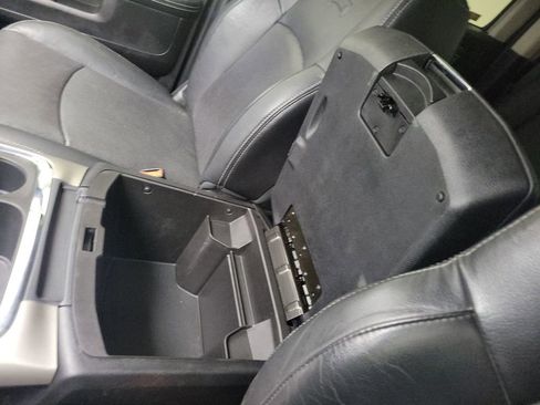 Used 2016 RAM 3500 Laramie image 30