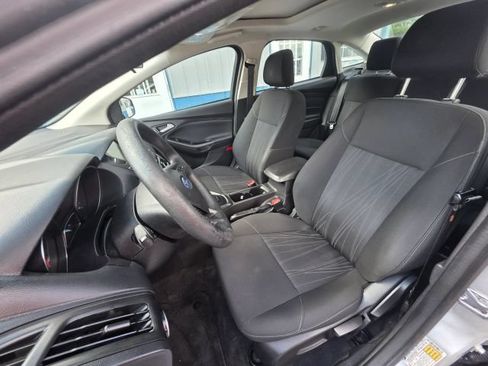 Used 2018 Ford Focus SEL FWD image 14