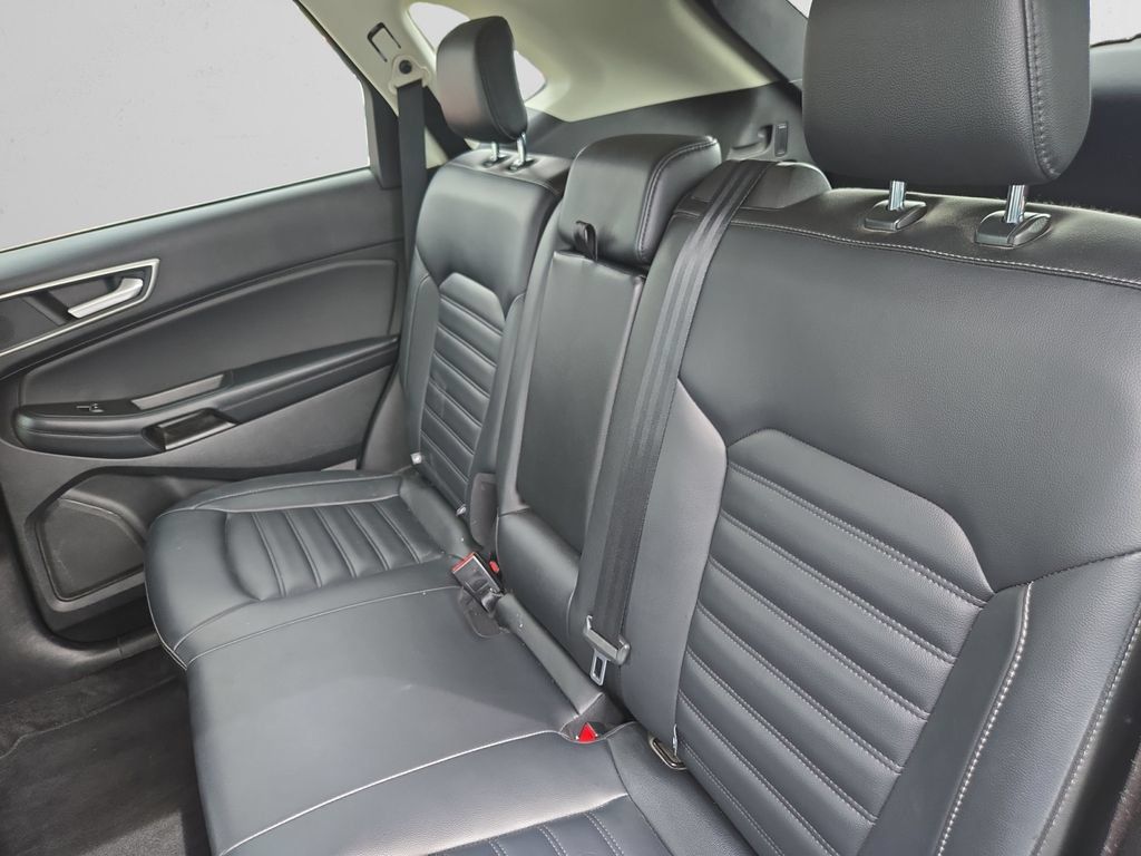 Used 2024 Ford Edge SEL AWD/4WD image 13
