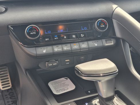 New 2026 Hyundai Elantra SEL Sport FWD image 25