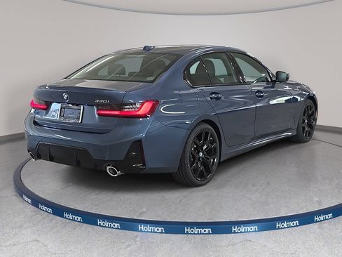 New 2026 BMW 330i Sedan w/ M Sport Package RWD image 4
