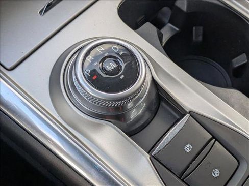 Used 2020 Ford Explorer XLT w/ Equipment Group 202A image 12