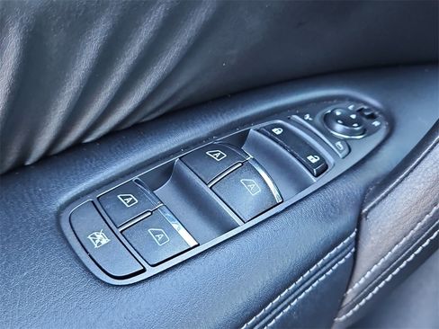 Used 2017 Nissan Armada SL image 34