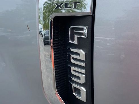 Used 2020 Ford F250 XLT w/ XLT Premium Package AWD/4WD image 15