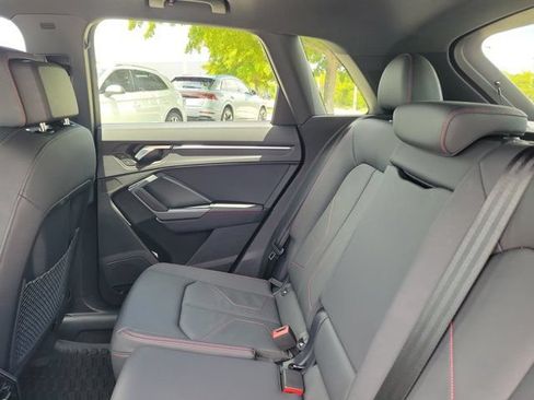 Certified 2025 Audi Q3 2.0T Premium Plus w/ Premium Plus Package AWD/4WD image 11