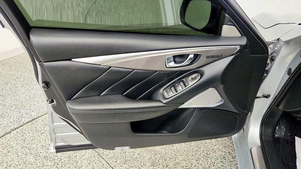 Used 2019 INFINITI Q50 Sport w/ Cargo Package (L96) AWD/4WD image 11