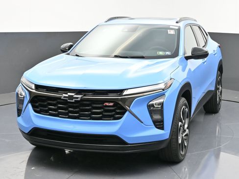 Certified 2024 Chevrolet Trax RS w/ Sunroof Package image 3