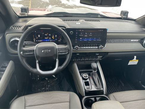 Used 2024 Chevrolet Colorado ZR2 w/ ZR2 Convenience Package III image 13