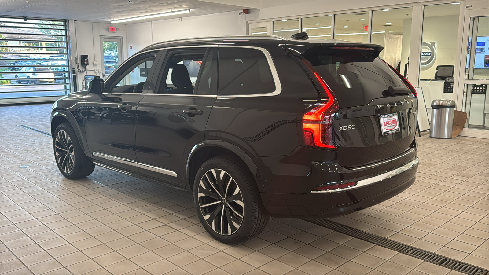 New 2026 Volvo XC90 T8 Plus w/ Protection Package Premier AWD/4WD image 7