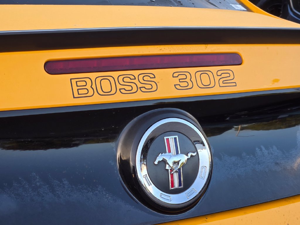 Used 2013 Ford Mustang Boss 302 w/ Boss 302 Accessory Pkg RWD image 10