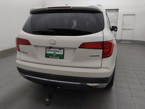 Used 2017 Honda Pilot Touring image 7
