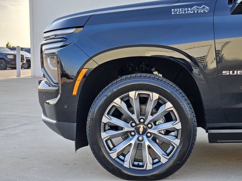 New 2026 Chevrolet Suburban High Country AWD/4WD image 11