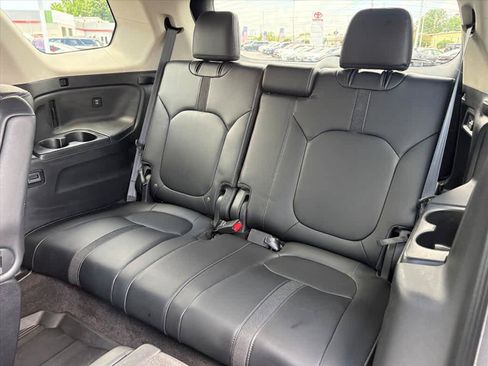 Used 2024 Honda Pilot EX-L image 10