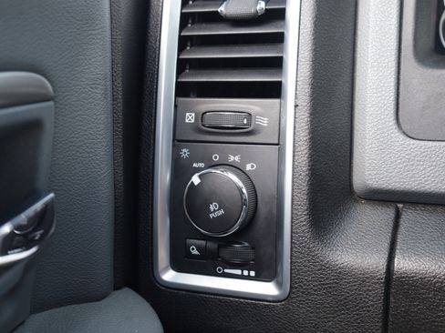 Used 2019 RAM 1500 Big Horn AWD/4WD image 28
