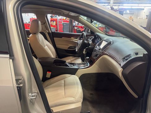 Used 2016 Buick Regal FWD image 19