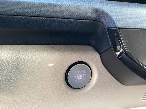 New 2026 Kia Carnival EX image 16