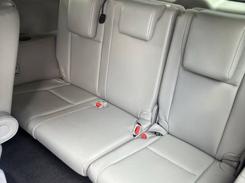 Used 2019 Toyota Highlander XLE FWD image 40